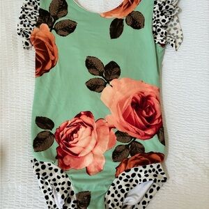 Mint & Pink Busybod Leo size 10